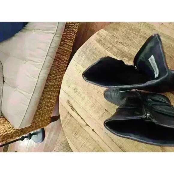 UGG Caroline High Heel Black Leather Side Zip Winter Boots Womens Size 6 - Picture 15 of 16